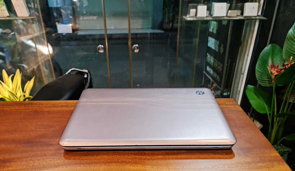 hp dv7 zin cũ giá rẻ được bán tại cửa hàng nguyên linh