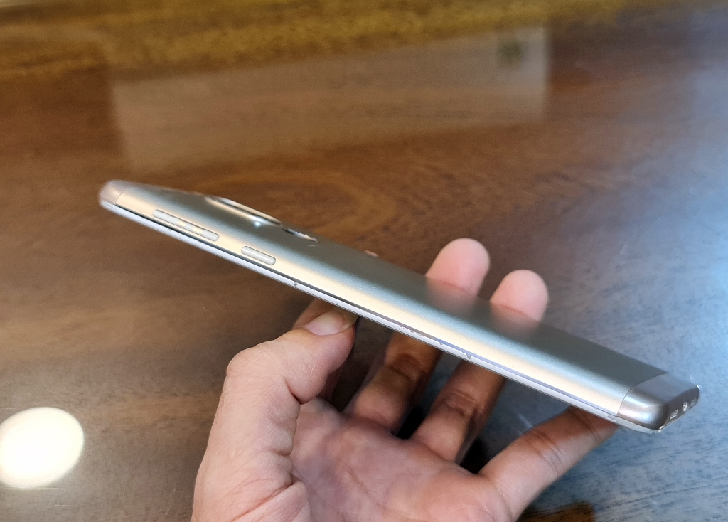 Huawei GR5 2017 zin cũ giá rẻ được bán tại shop Nguyên Linh