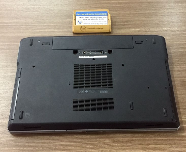 Dell e6530 trang bị hệ thống hai loa kép