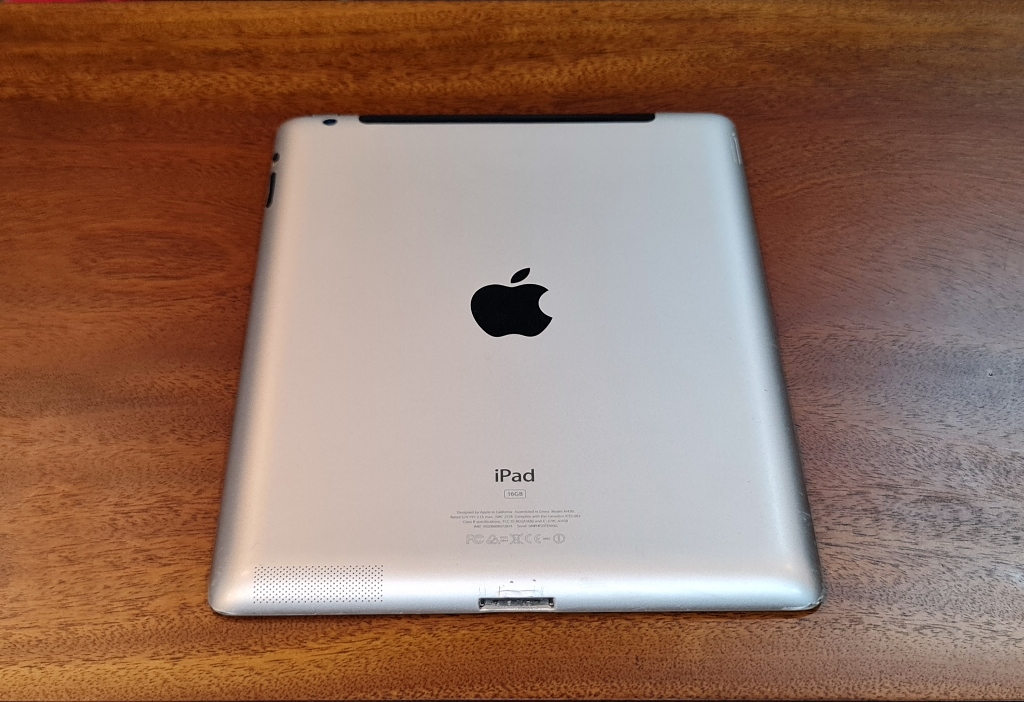 ipad 3 wifi + 3g zin cũ giá rẻ được bán tại cửa hàng Nguyên Linh 0904362627