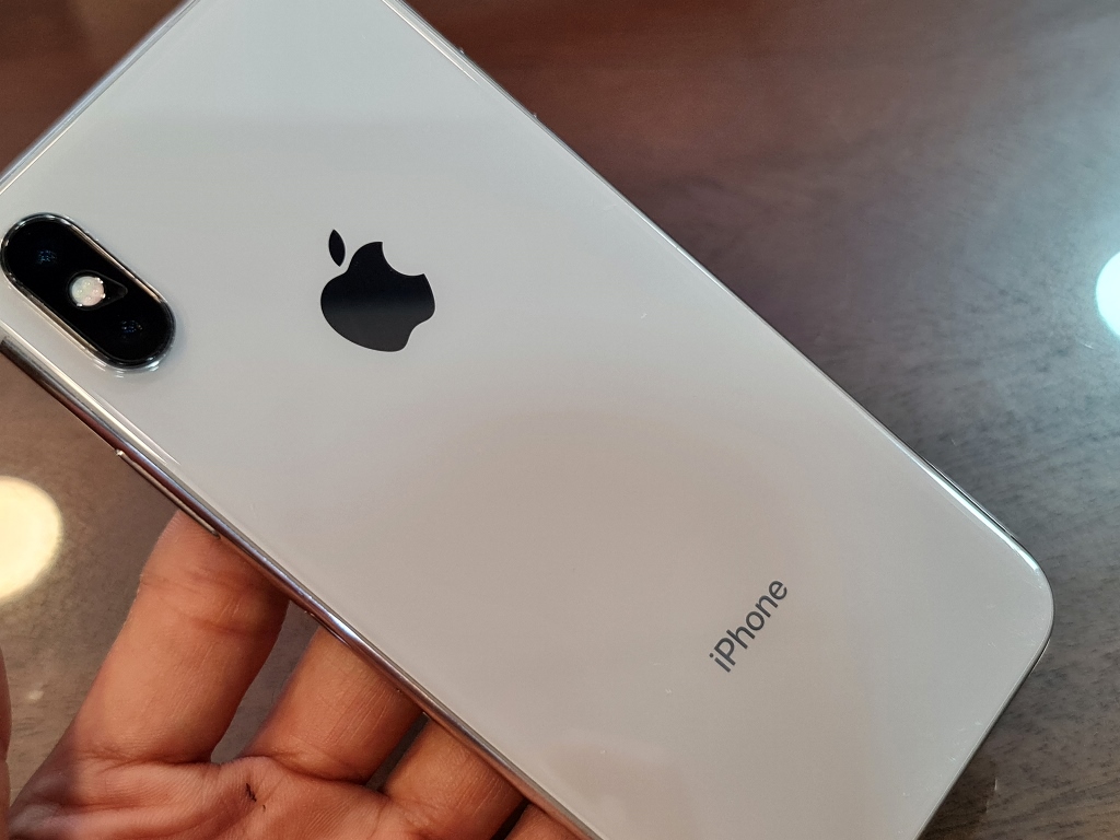 iphone X quốc tế 64gb zin cũ giá rẻ tại shop Nguyên Linh