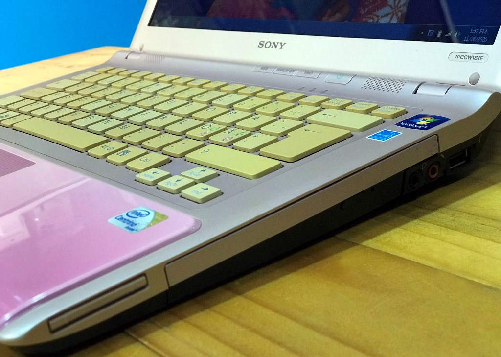Laptop-cũ-Sony-VPCCW1S1E core 2 nguyên zin giá rẻ hồ chí minh 0904362627 nguyenlinh.com.vn