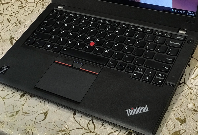 HÌNH CHỤP THINKPAD X250 CŨ TẠI NGUYÊN LINH