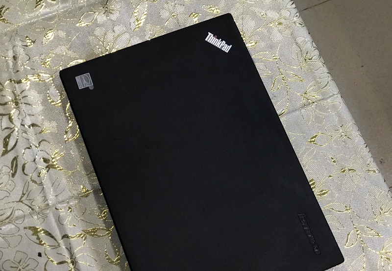 HÌNH CHỤP THINKPAD X250 CŨ TẠI NGUYÊN LINH