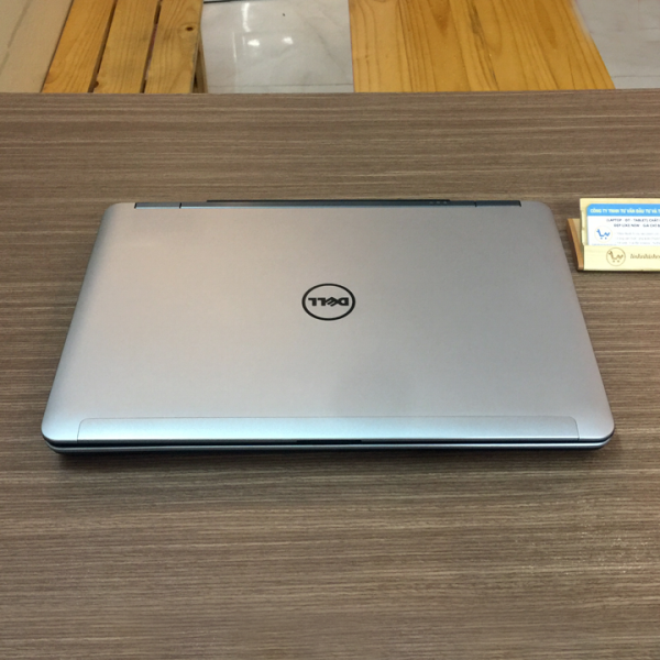 Webcam có độ phân giải HD 1280 x 720 của Dell e6540 i7