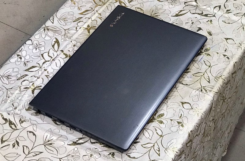 HÌNH CHỤP TOSHIBA Z30 CŨ TẠI NGUYÊN LINH