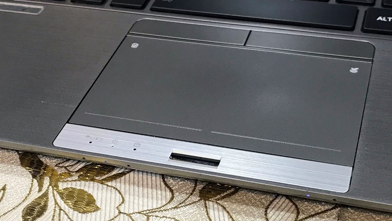 HÌNH CHỤP TOSHIBA Z30 CŨ TẠI NGUYÊN LINH