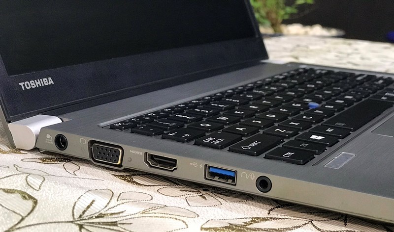 HÌNH CHỤP TOSHIBA Z30 CŨ TẠI NGUYÊN LINH