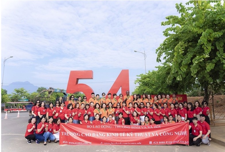 Cao đẳng Kinh tế – Kỹ thuật và Công nghệ (ECOTEX)