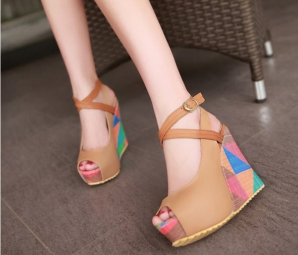 Giày sandal này là khoe được chân xinh