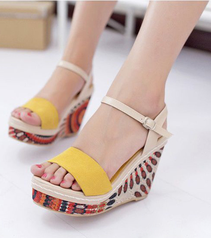 Chọn giày sandal phù hợp với từng đôi chân