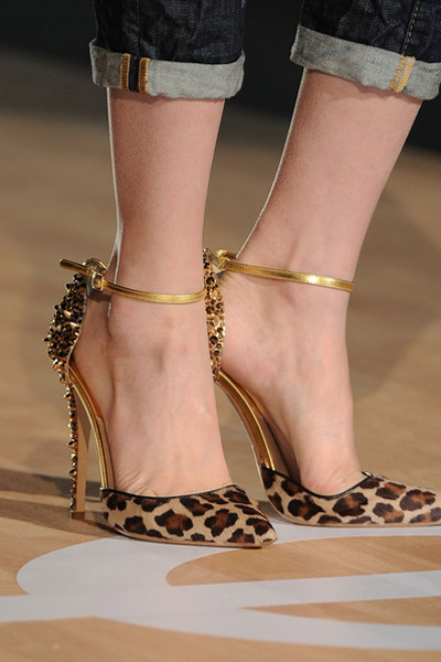 Mẫu giày dép ấn tượng tại Milan fashion week