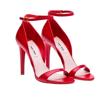 Sandal quai mảnh đơn giản và chưa bao giờ lỗi mốt