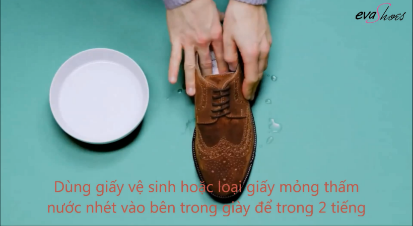Cách vệ sinh giày da lộn đơn giản nhất
