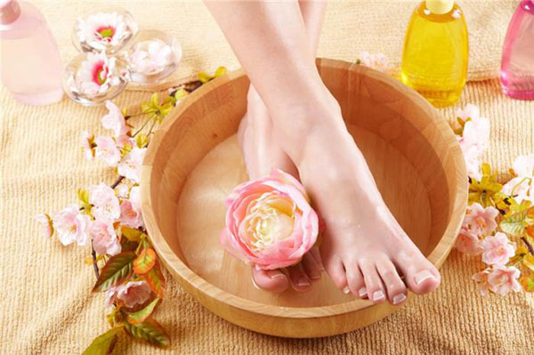 Một vài mẹo nhỏ để bảo vệ đôi chân khi đi giày cao gót