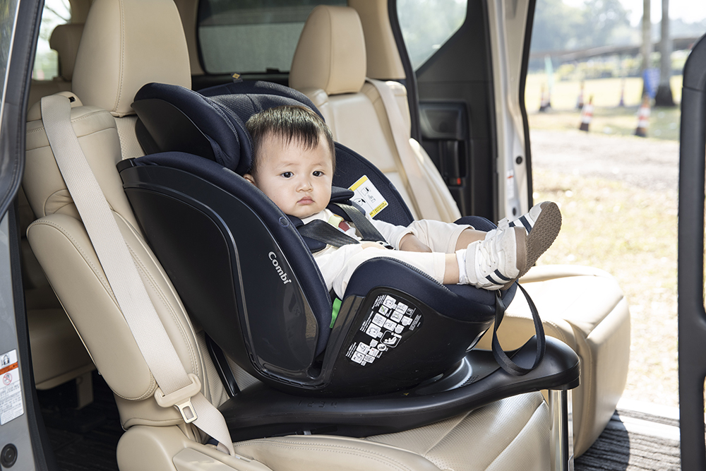 Ghế ngồi ô tô có ISOFIX CrossAge SL PLus của Combi