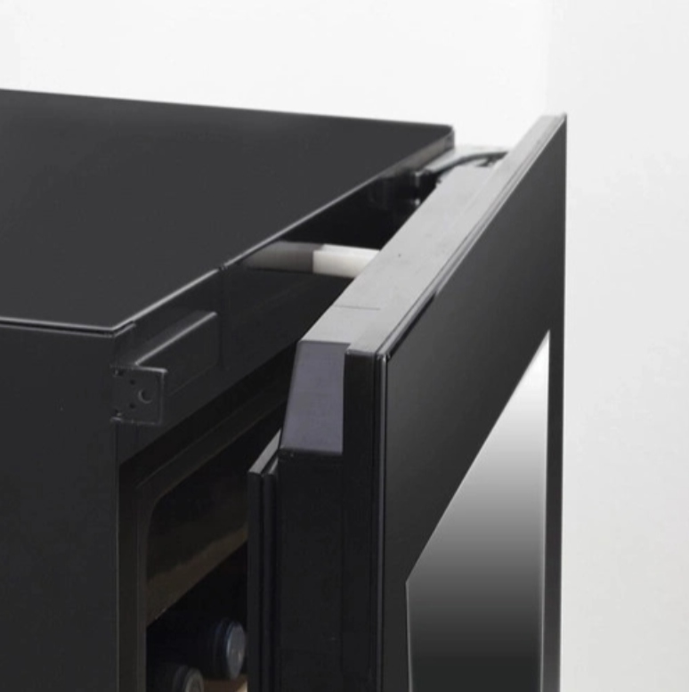 Tủ bảo quản rượu vang Caso WineDeluxe | E29 7711