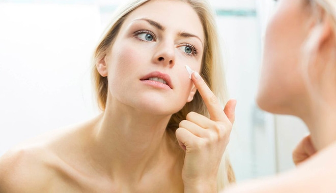 Da nhờn dầu cần cấp nước nhiều hơn dưỡng ẩm