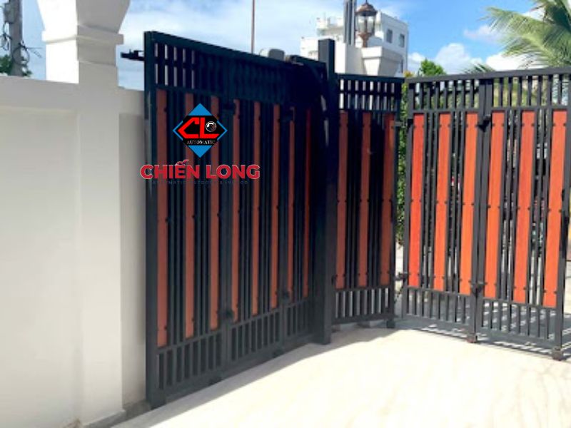 Cổng sắt lùa cong tự động giúp tối ưu không gian