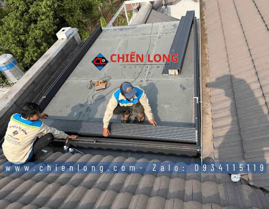 Công trình lắp mái nhôm xếp trượt Ziczac tự động rộng 3m chạy ra 4m