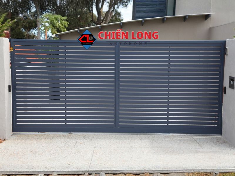 Chiến Long đơn vị cung cấp thi công mẫu cửa cổng lùa ngang đẹp chất lượng