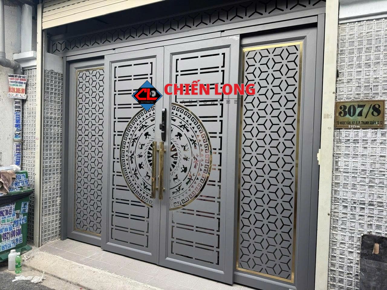 Bộ cửa trượt quay 4 cánh Chiến Long vừa thi công hoàn thiện