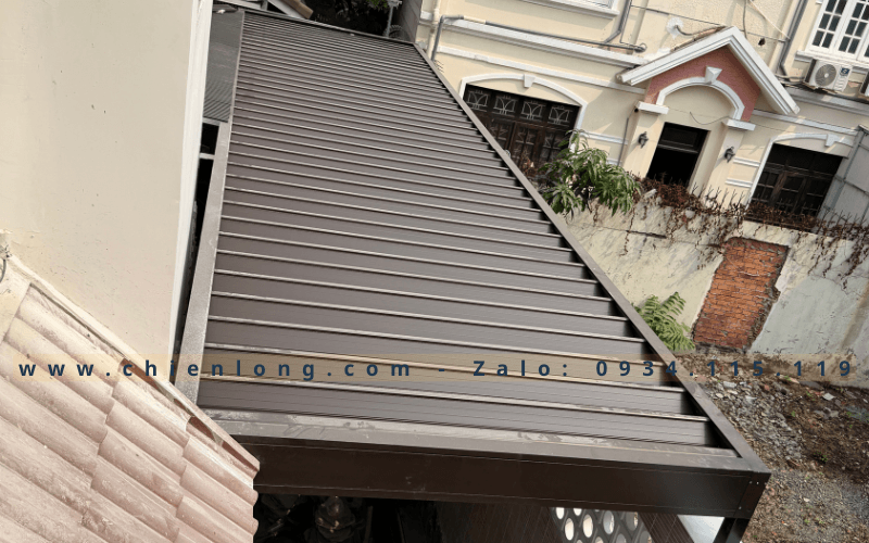 hệ mái che giếng trời bằng nhôm sang trọng