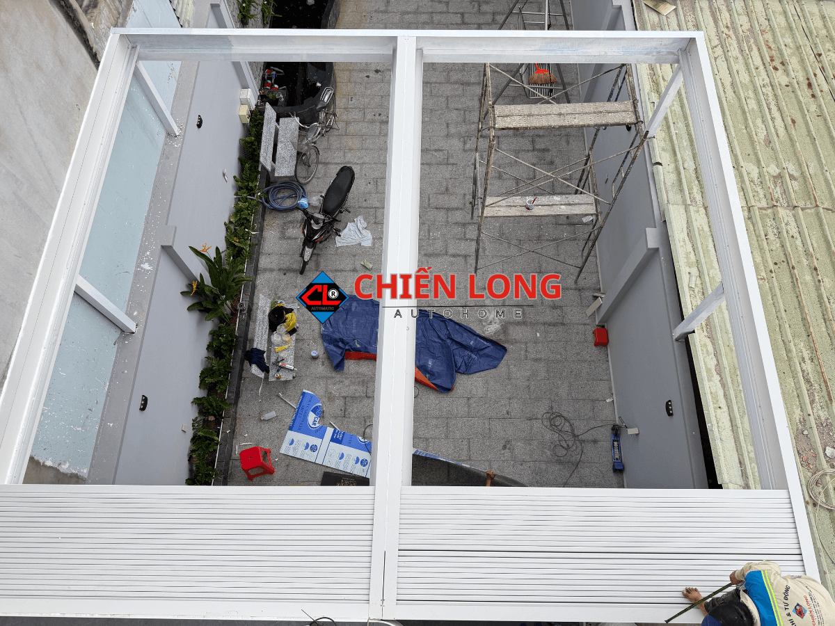 Hệ ray trượt mái nhôm Ziczac tự động vận hành mượt mà