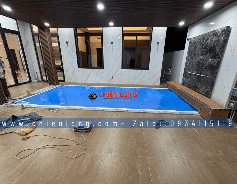 Hệ thống che hồ bơi tự động sử dụng động cơ thủy lực nhập khẩu cao cấp