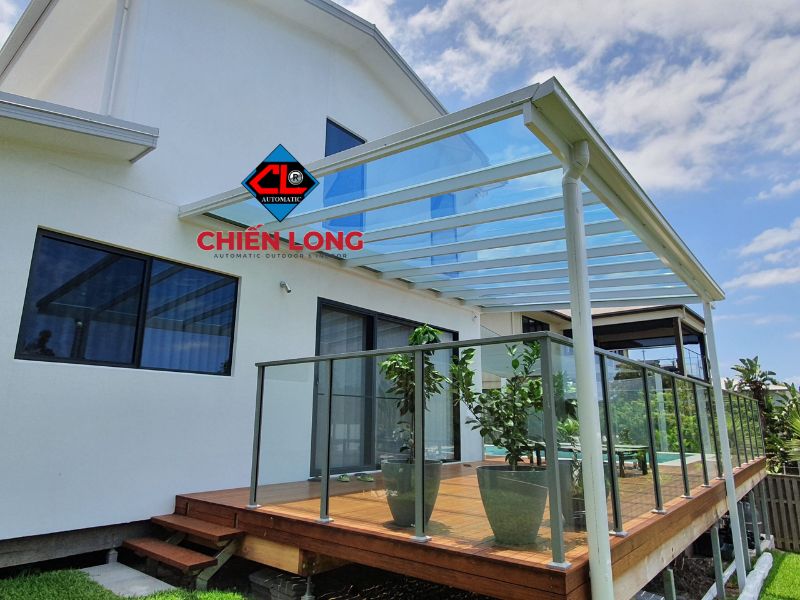 Mái che nhà nhựa cường lực tấm Polycarbonate sở hữu độ bền bỉ cao