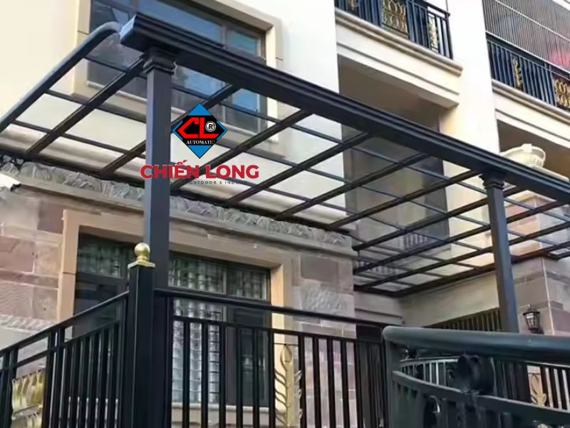 Mái hiên che nắng khung hợp kim nhôm đảm bảo tính thẩm mỹ cho công trình