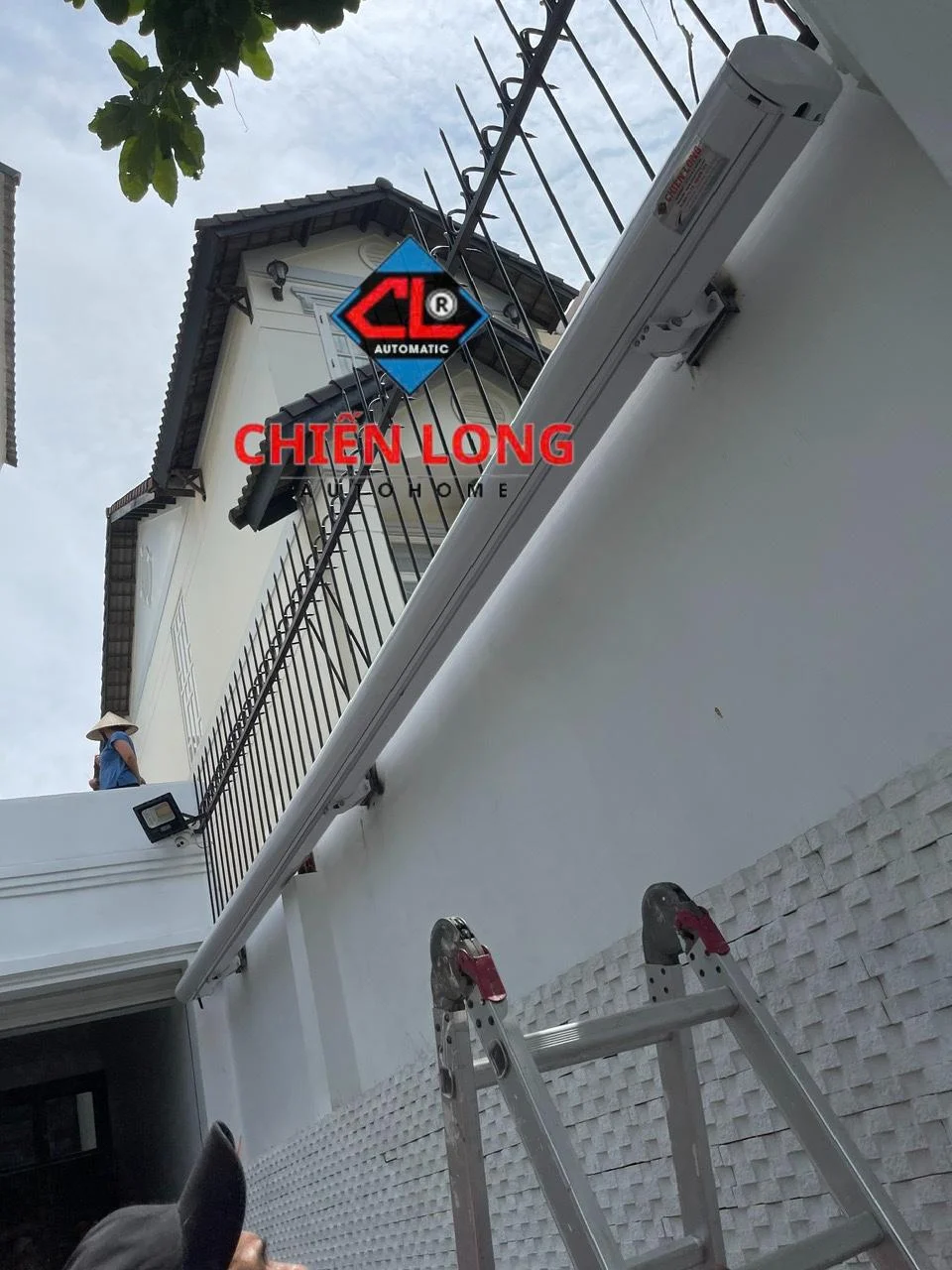 Mái hiên che nắng tự động