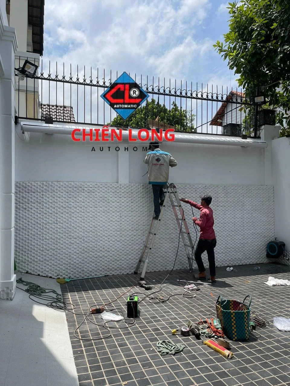 Mái hiên che nắng tự động