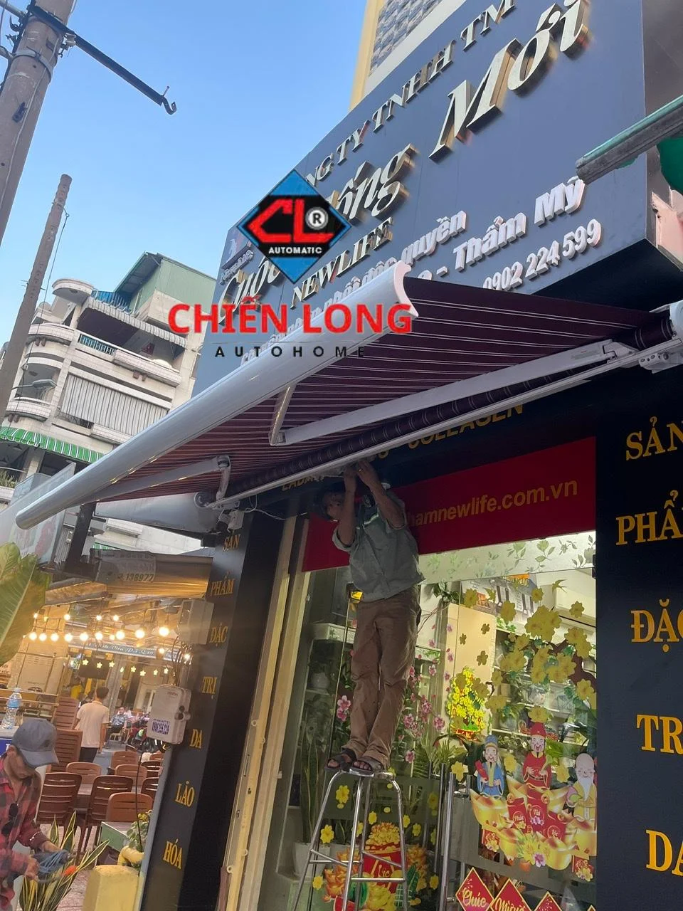 Mái hiên che nắng tự động