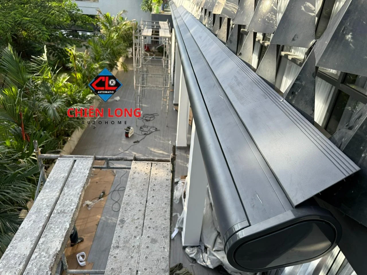 Mái hiên che nắng tự động