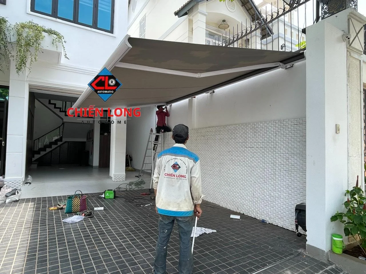 Mái hiên che nắng tự động