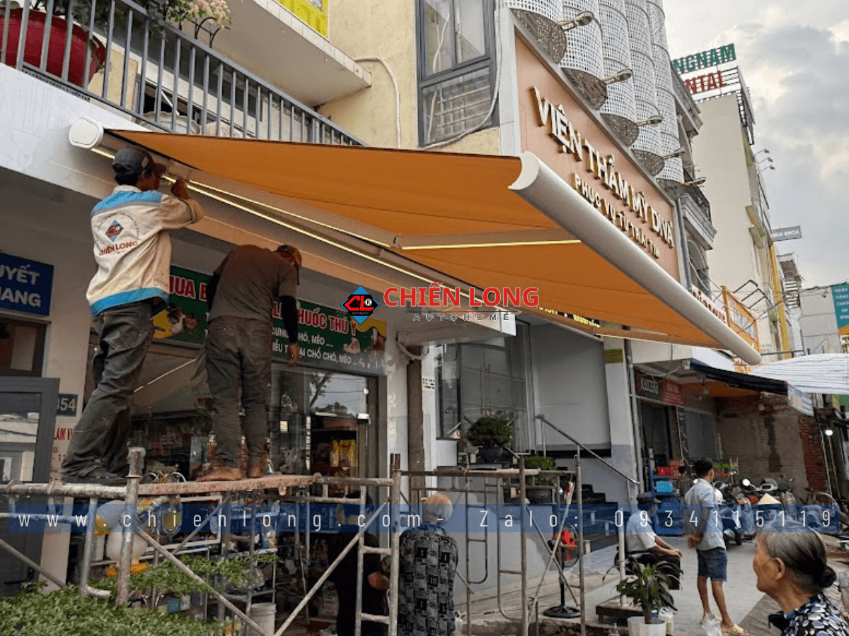 Mái hiên nhôm ghi xám vải vàng cát chống nắng