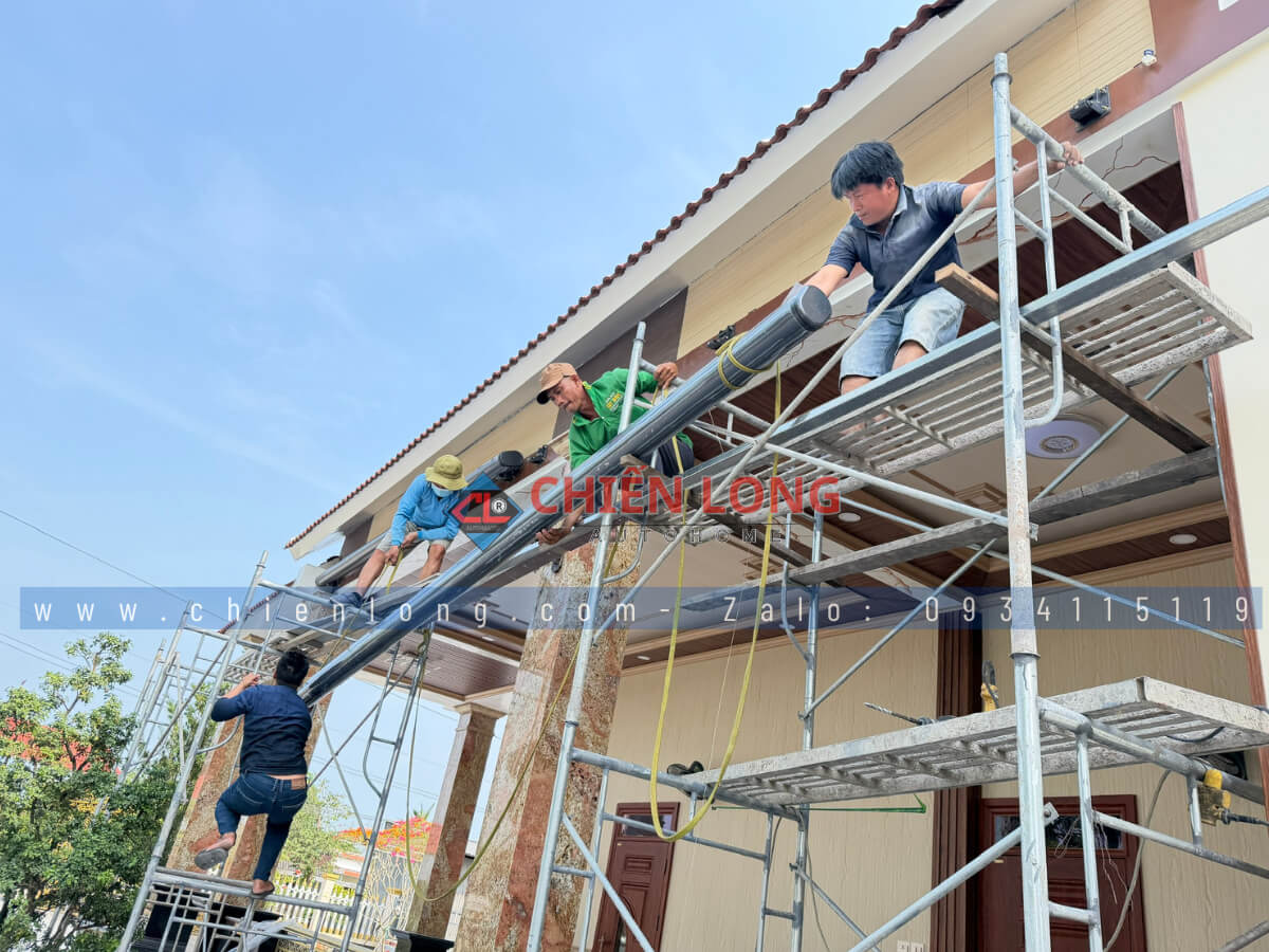 Mái hiên thông minh nhập khẩu lắp đặt tại biệt thự Đồng Tháp