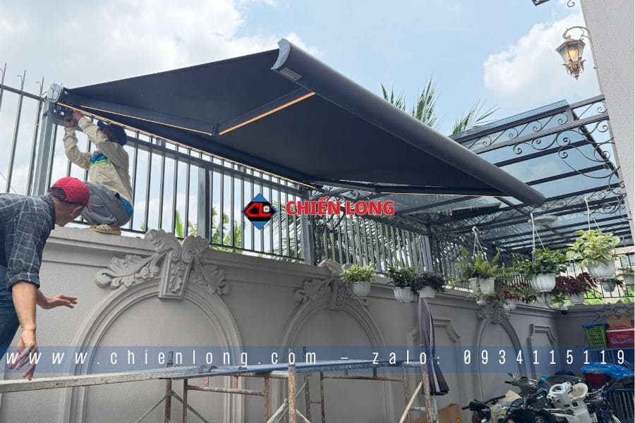 mái hiên nhôm đèn LED