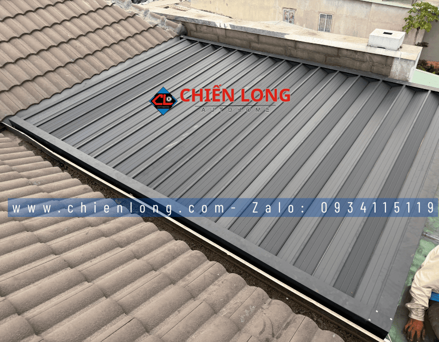 Mái nhôm che mái kính xếp trượt tự động khi đóng kín