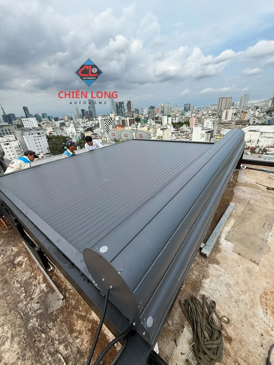 Mái nhôm cuốn tự động