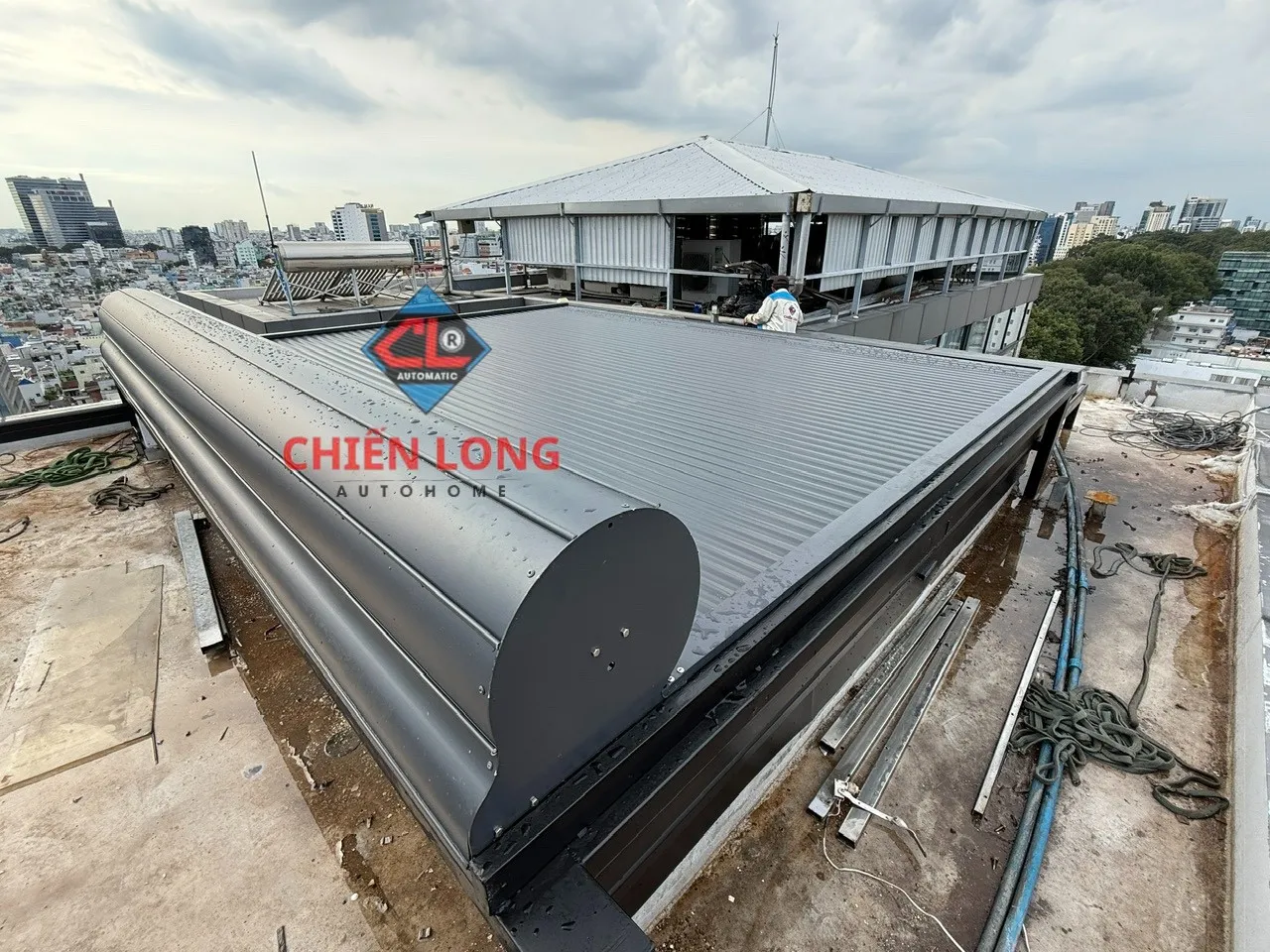 Mái nhôm cuốn tự động