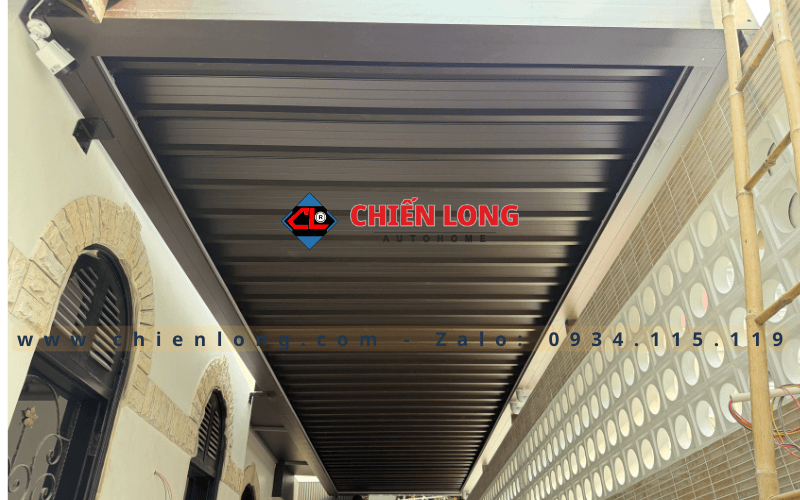 mái nhôm tự động cho giếng trời biệt thự