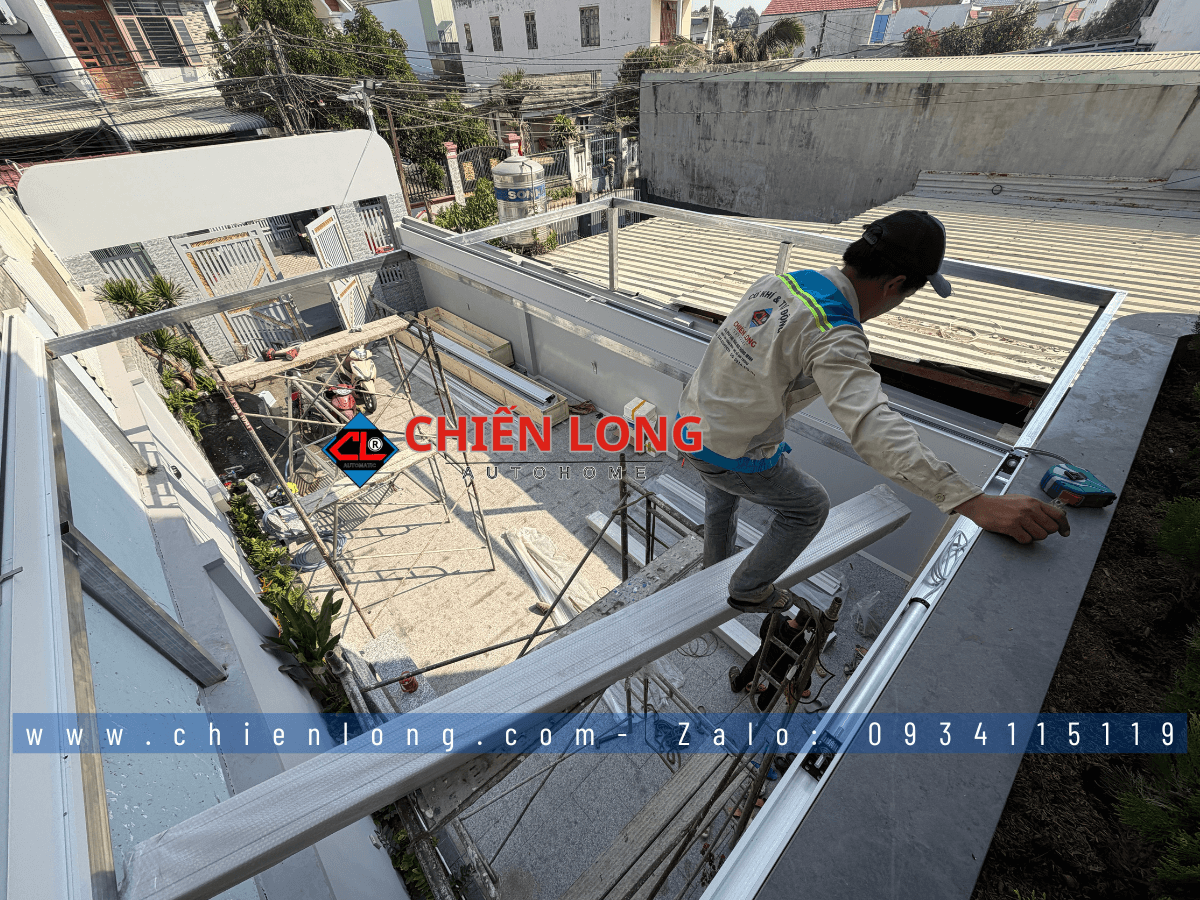 Mái nhôm xếp trượt Ziczac tự động hoàn thiện che nắng mưa kín nước