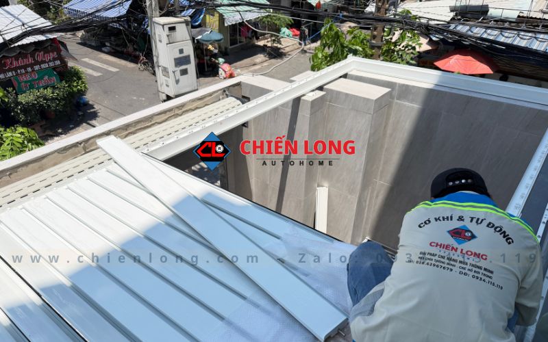 mai nhom hop kim cao cap chong nang mua