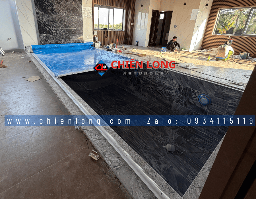 Thi công lắp đặt thiết bị che hồ bơi động cơ thủy lực tự động