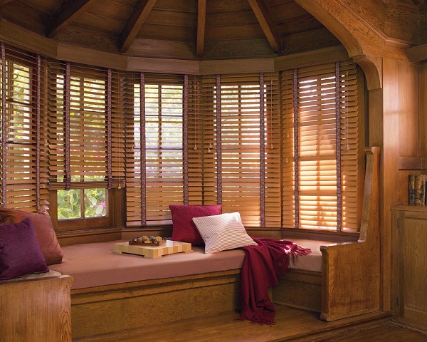 Màu sắc của rèm gỗ cao cấp sẽ giúp bạn dễ đi vào giấc ngủ hơn