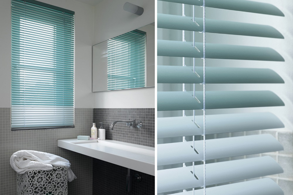 Sử dụng rèm roman cho phòng tắm đảm bảo được sự riêng tư