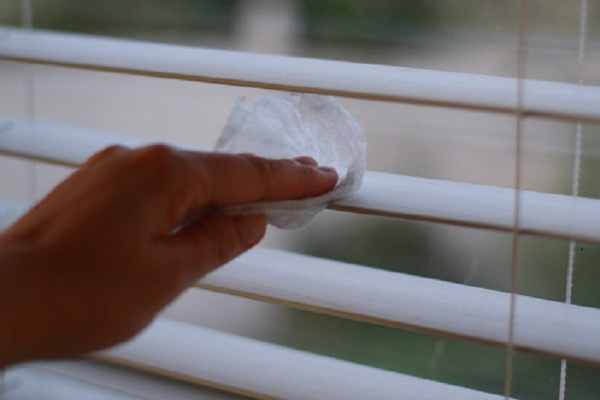 Bạn đã biết cách vệ sinh rèm sáo gỗ chưa?