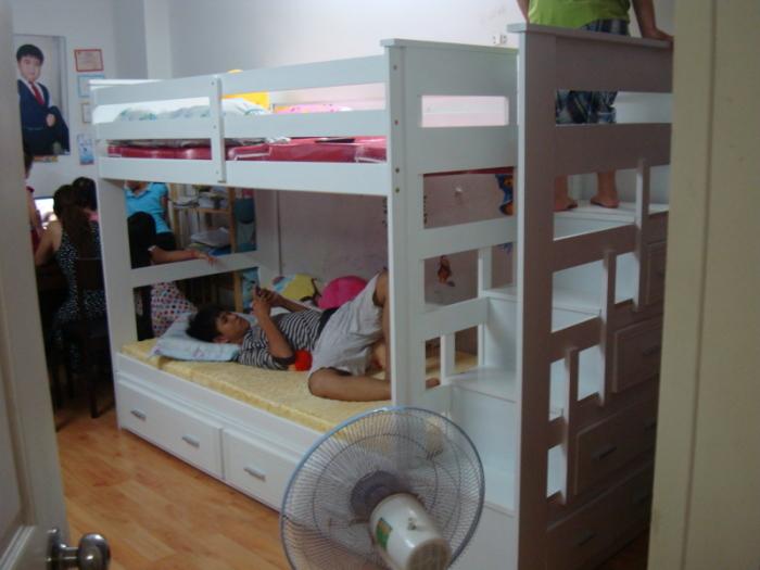 Chăn ga gối đệm phù hợp sẽ giúp bé nghỉ ngơi thoải mái hơn trên giường tầng